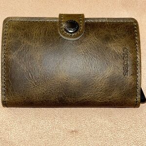 SECRID Slim Wallet Vintage -NWT